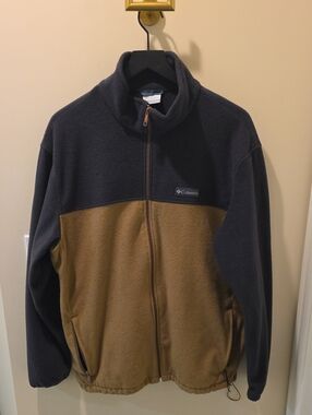 Columbia Men's Two-Tone Full-Zip Fleece Jacket in Navy and Brown